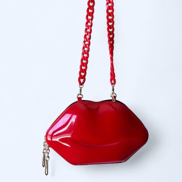 Betsey Johnson Patent Red Lips Purse - Picture 3 of 7